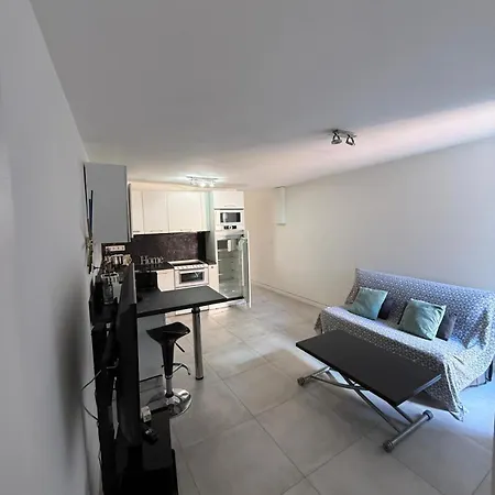 - Vieille Appartement